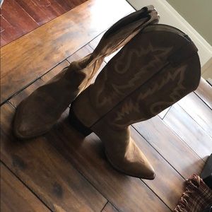 Justin Cowgirl Boots